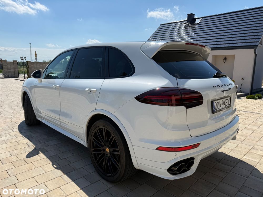 Porsche Cayenne GTS - 10
