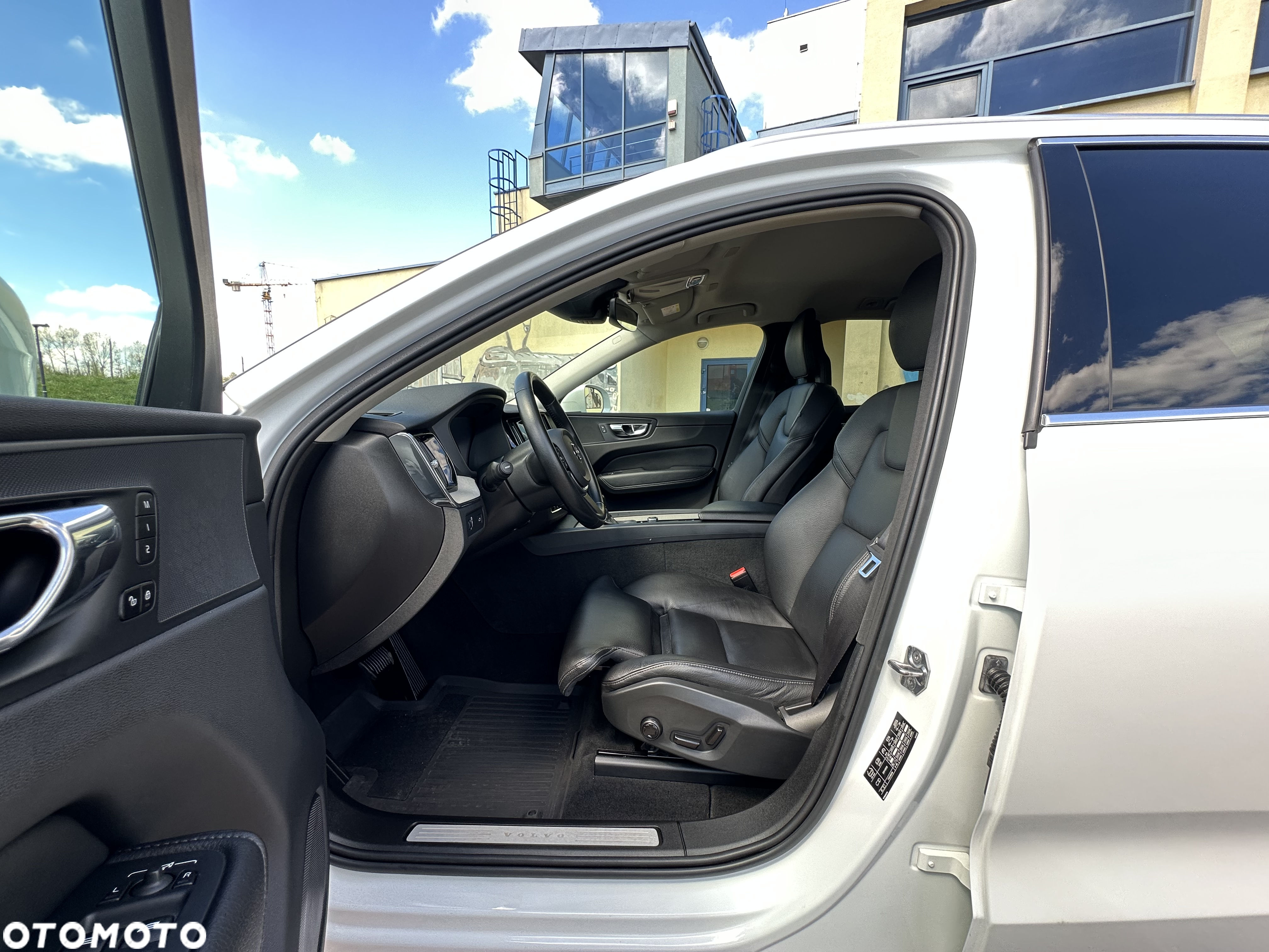Volvo XC 60 D5 AWD Inscription - 28
