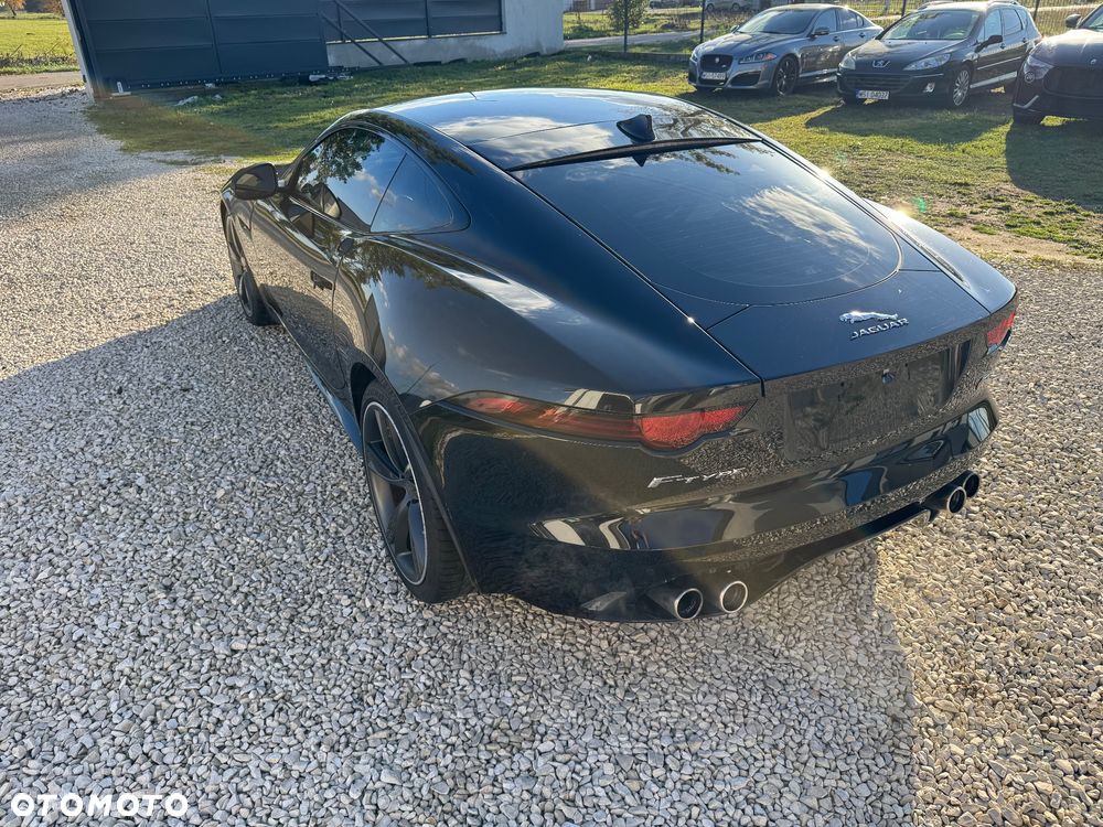 Jaguar F-Type - 10