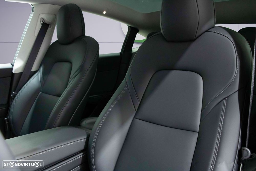 Tesla Model Y Long Range Dual Motor AWD - 7