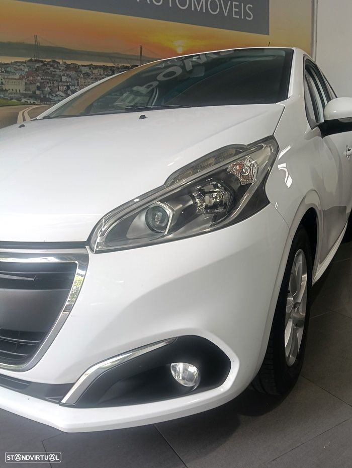 Peugeot 208 1.2 PureTech Style - 10
