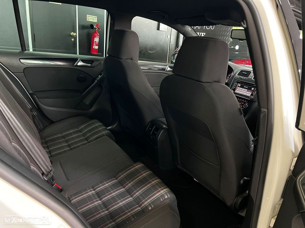 VW Golf 2.0 TSi GTI - 22
