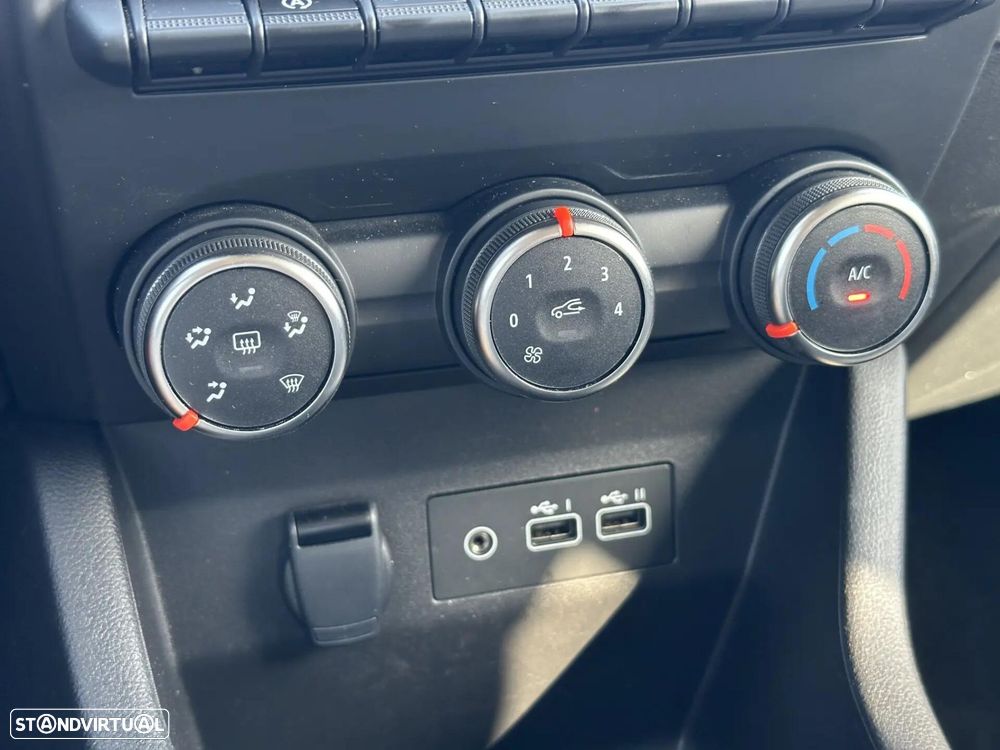 Renault Clio 1.0 TCe Techno Bi-Fuel - 16