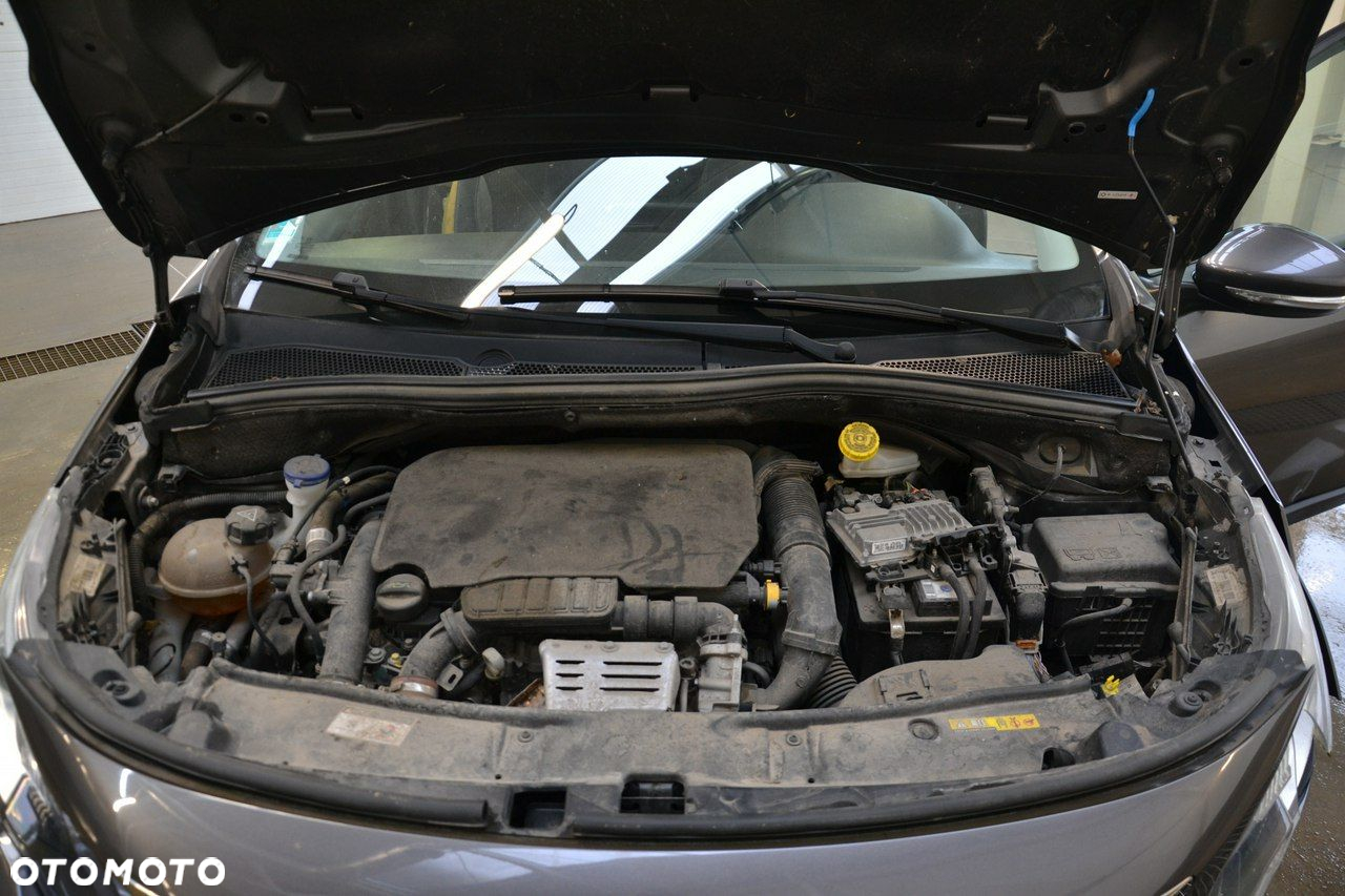 Peugeot 2008 - 22