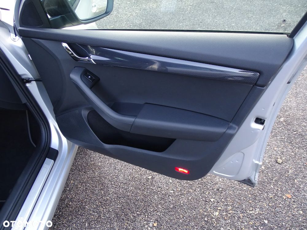 Skoda Octavia 2.0 TDI RS - 22