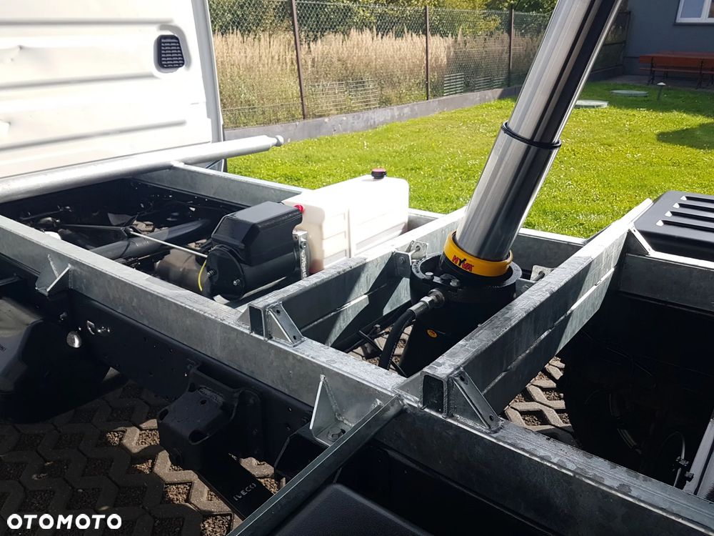 Iveco DAILY 70C18 WYWROTKA 3 STRONNA KIPER 3,77x2,20 BLIŹNIAKI 7 TON KLIMA HAK MANUAL 6-BIEGÓW - 35