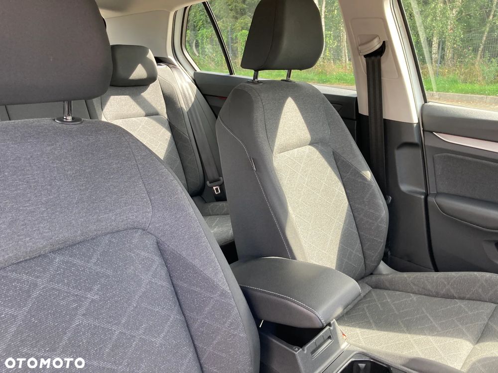 Volkswagen Golf 1.5 TSI OPF Life - 33