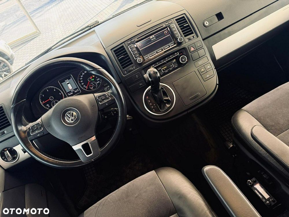 Volkswagen Multivan - 23