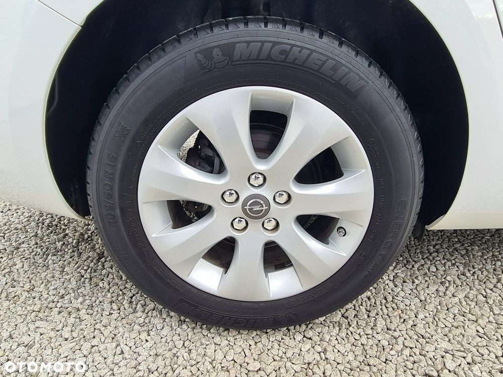 Opel Astra 1.4 Turbo Edition - 29