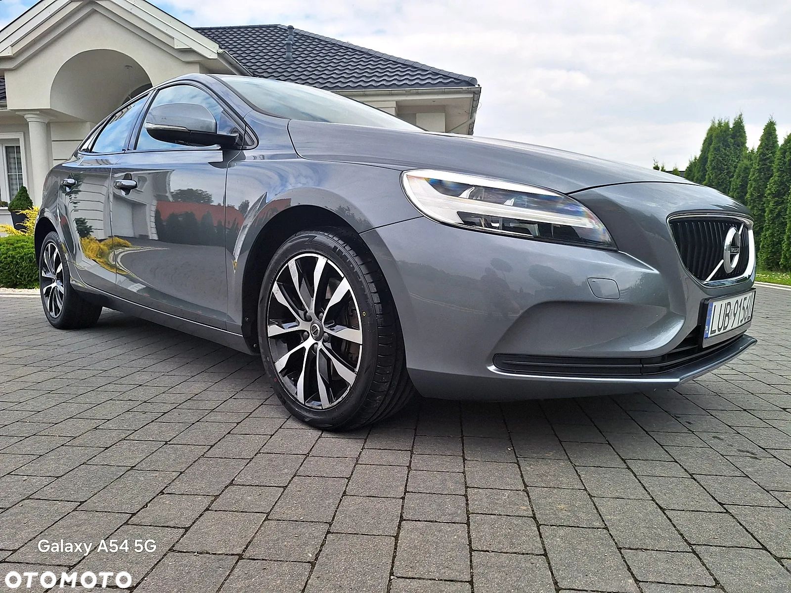 Volvo V40 T3 Drive-E Dynamic Edition - 1