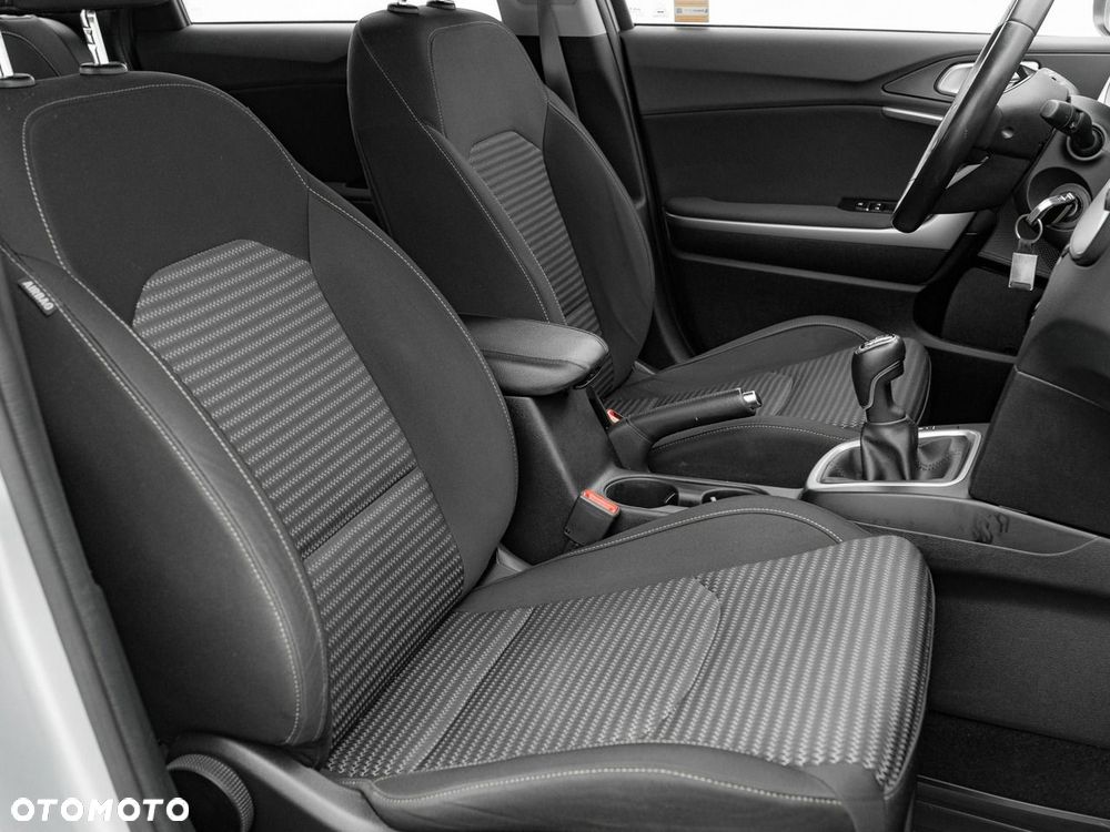 Kia Ceed 1.5 T-GDI M - 32
