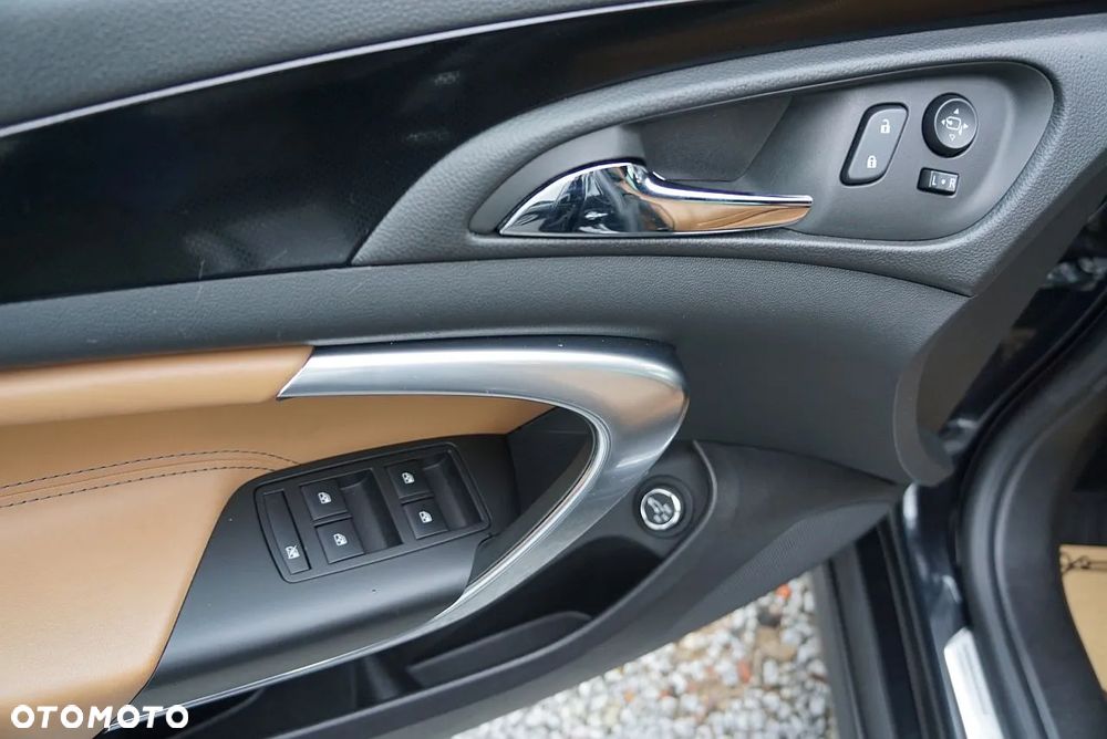 Opel Insignia 2.0 Bi Turbo CDTI 4x4 Country Tourer - 14