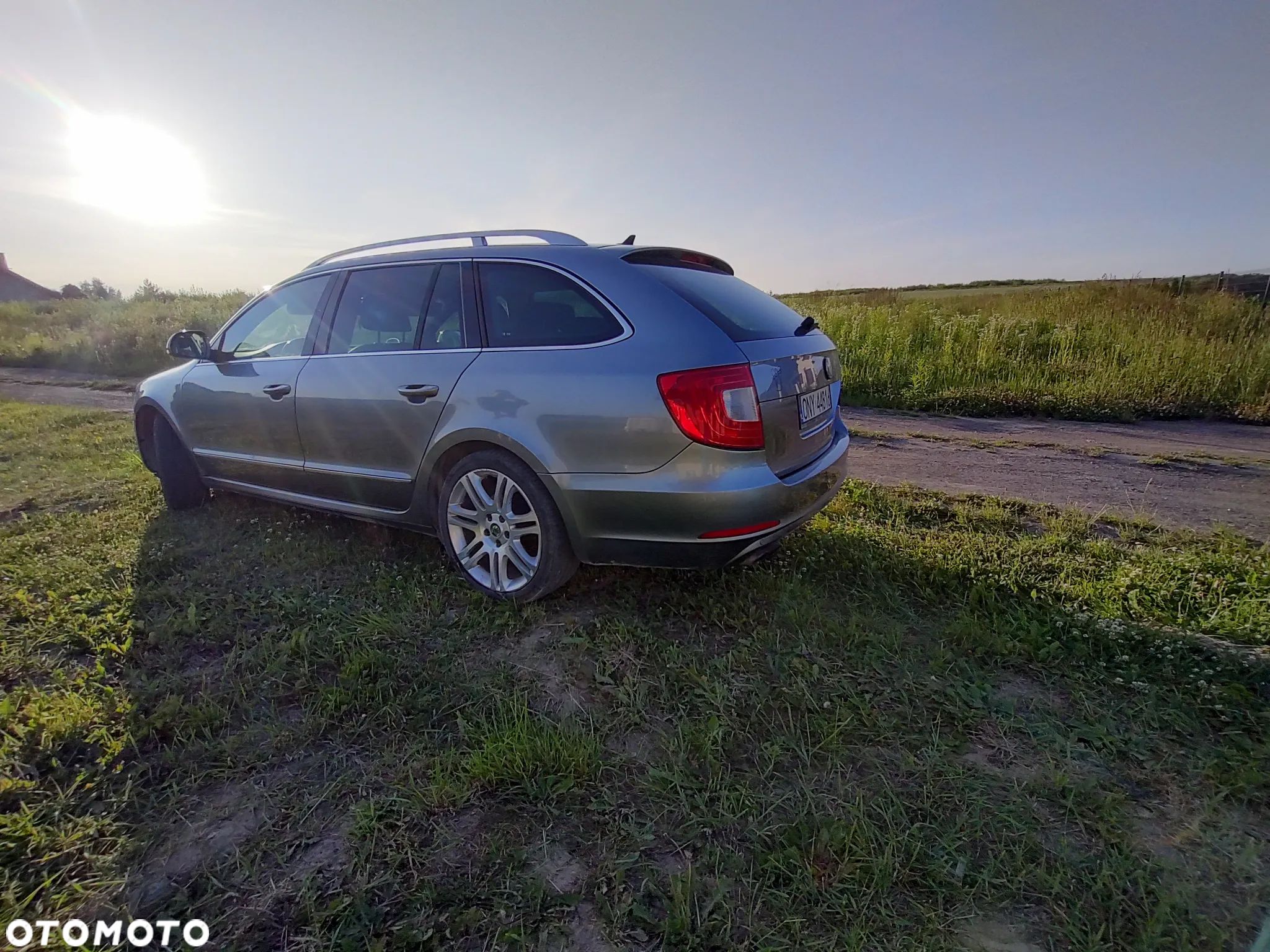 Skoda Superb 2.0 TDI 4x4 Elegance - 1