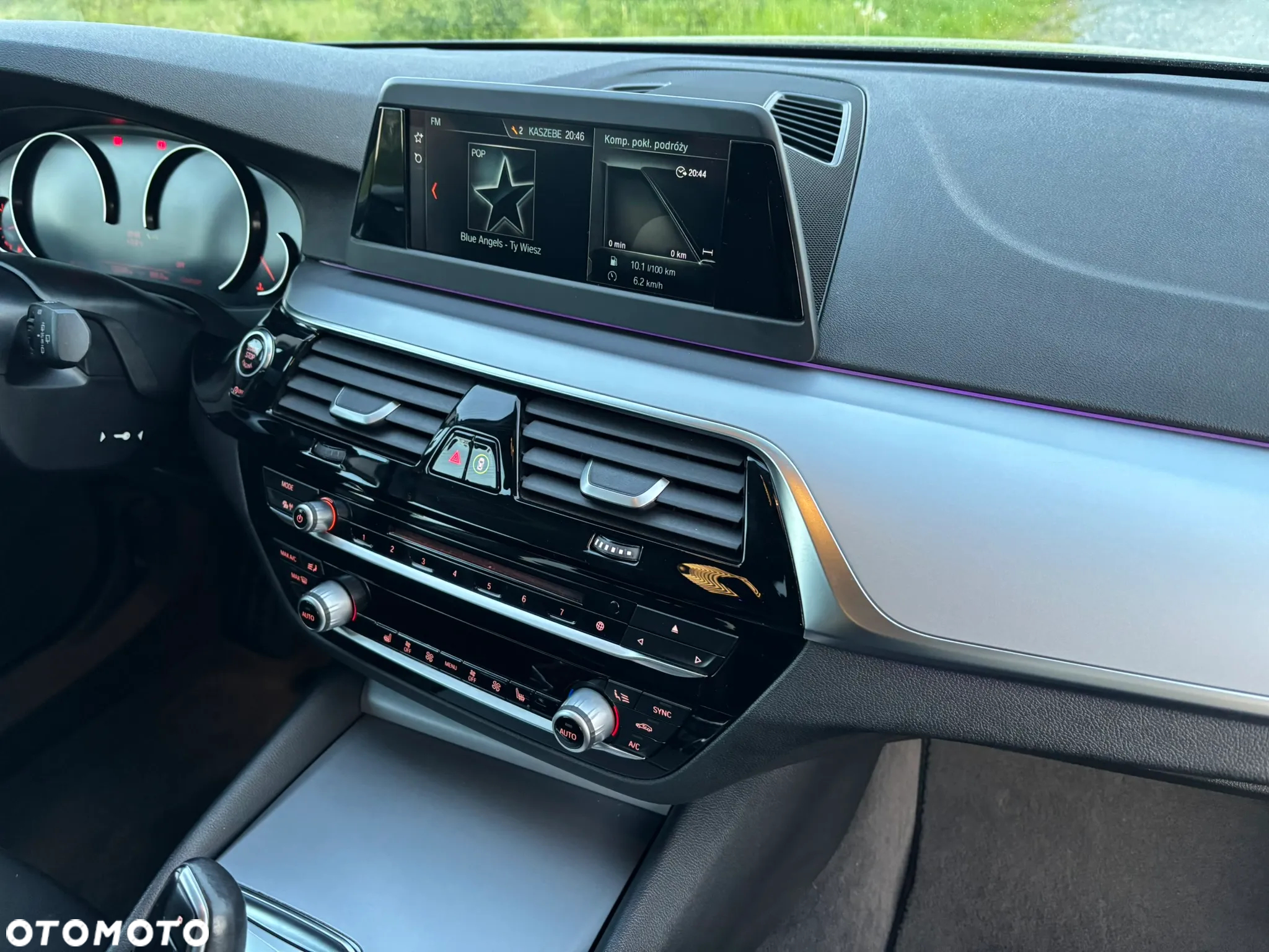 BMW Seria 5 520d xDrive - 12