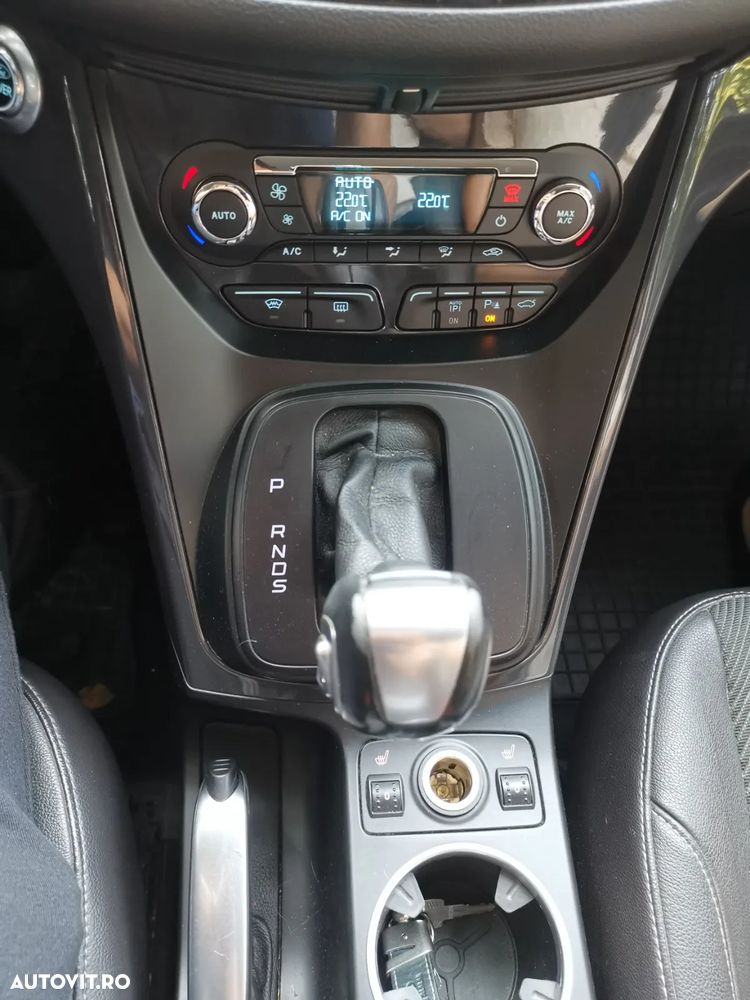 Ford Kuga 2.0 TDCi 4WD Powershift Titanium - 2
