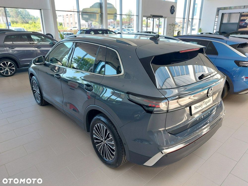 Volkswagen Tiguan - 8