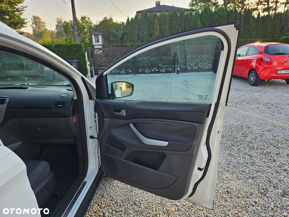 Ford Kuga 2.0 TDCi 4x4 White Magic - 23