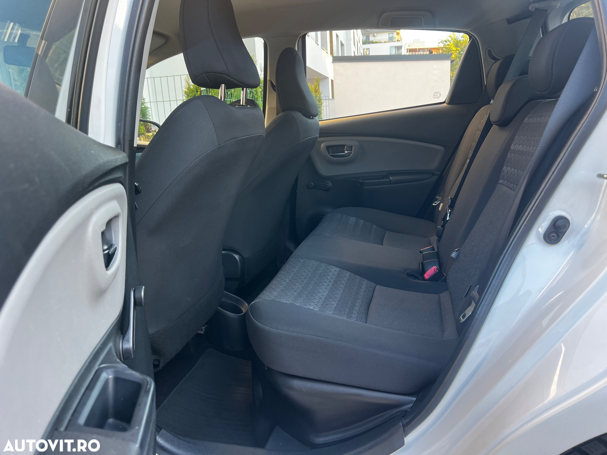 Toyota Yaris 1.5 VVT-i HSD Sol - 7