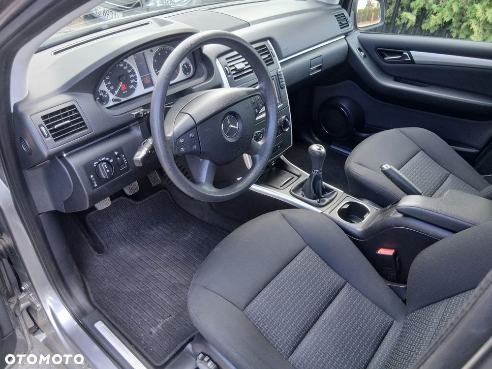 Mercedes-Benz Klasa B 150 BlueEFFICIENCY - 19