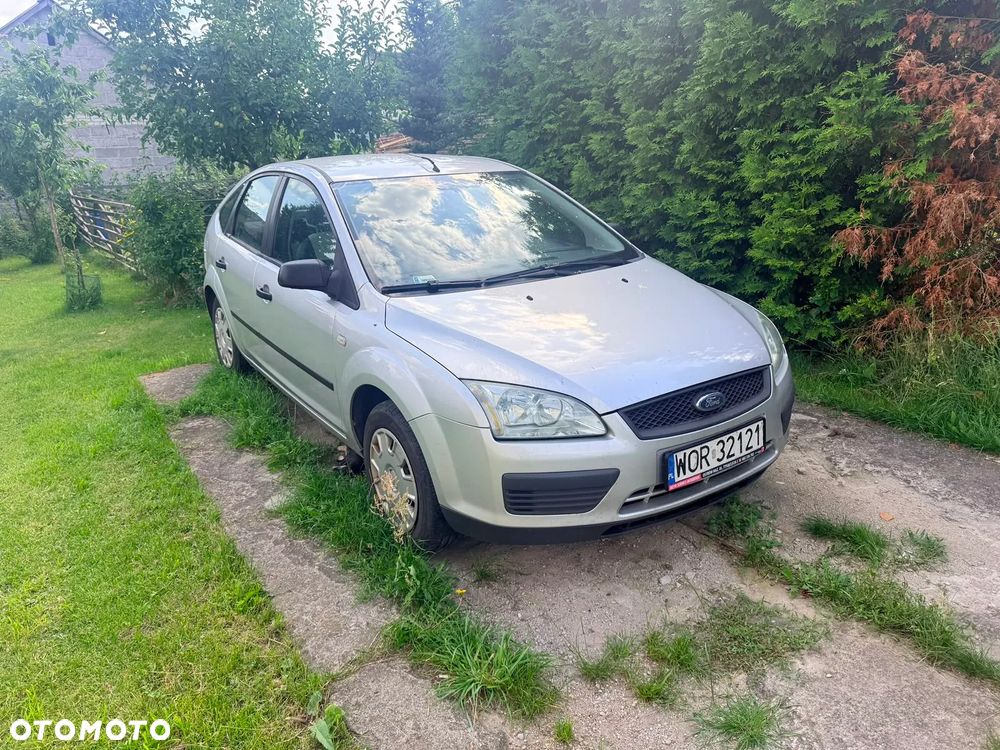 Ford Focus 1.6 Ambiente - 1
