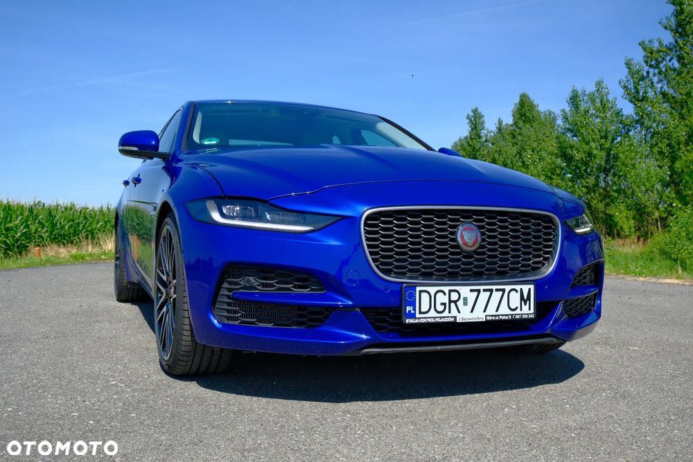 Jaguar XE 25t Prestige - 15