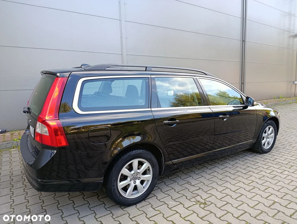 Volvo V70 2.5T Momentum - 9