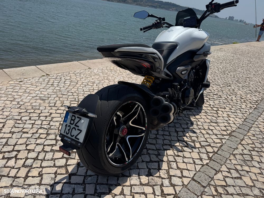 Ducati XDiavel V4 - 10