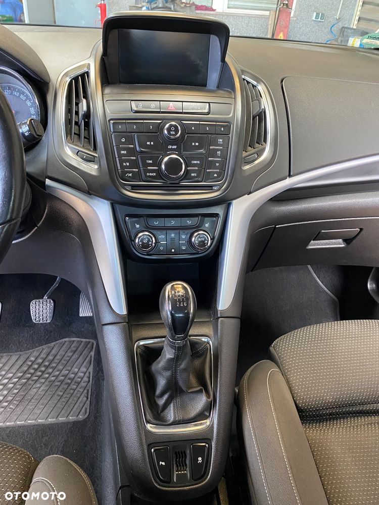 Opel Zafira - 18