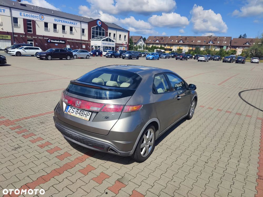 Honda Civic 1.8i-VTEC Executive - 9