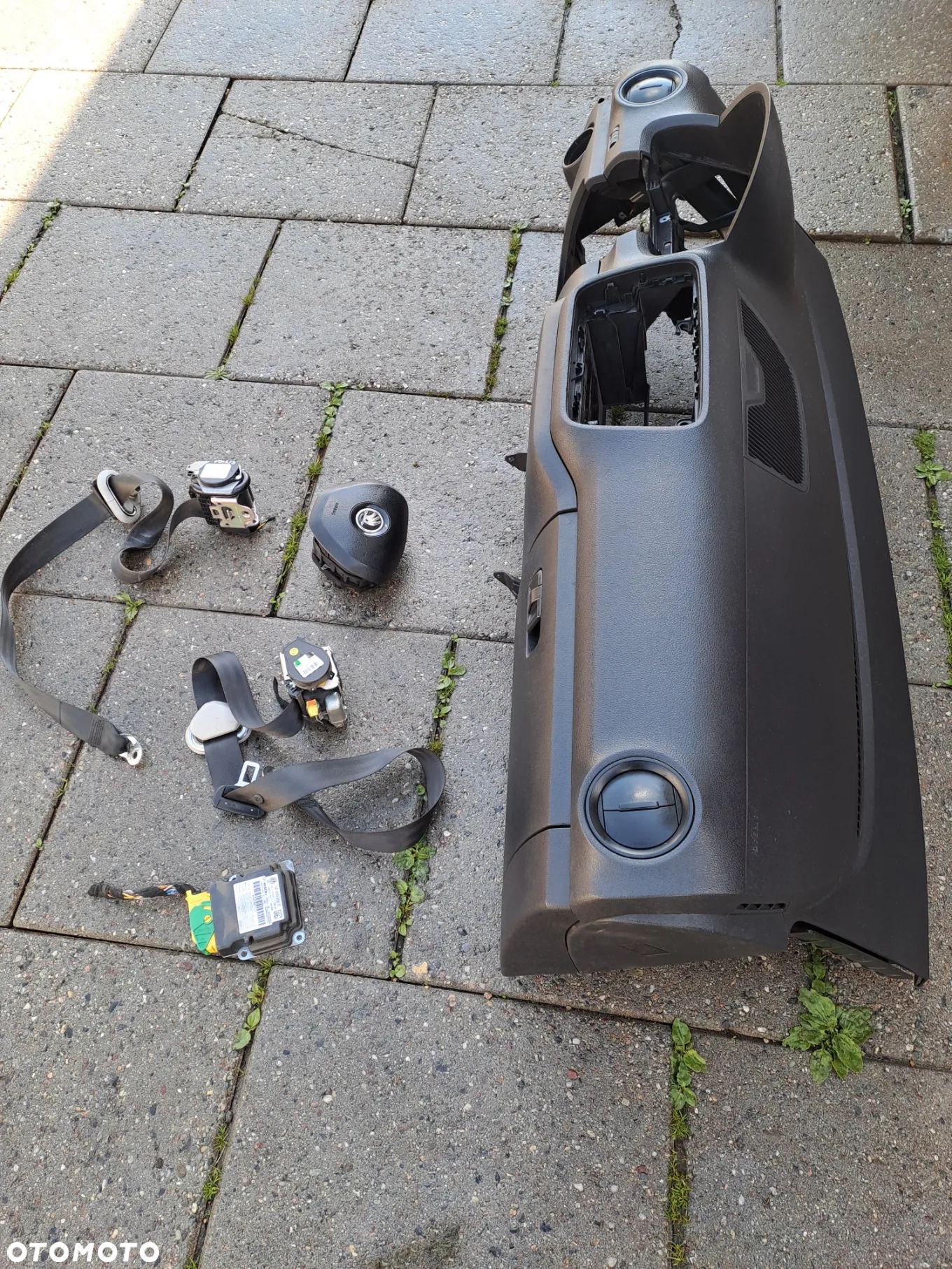 Skoda Citygo Volkswagen Up deska rozdzielcza konsola poduszki pasy sensor i inne - 4