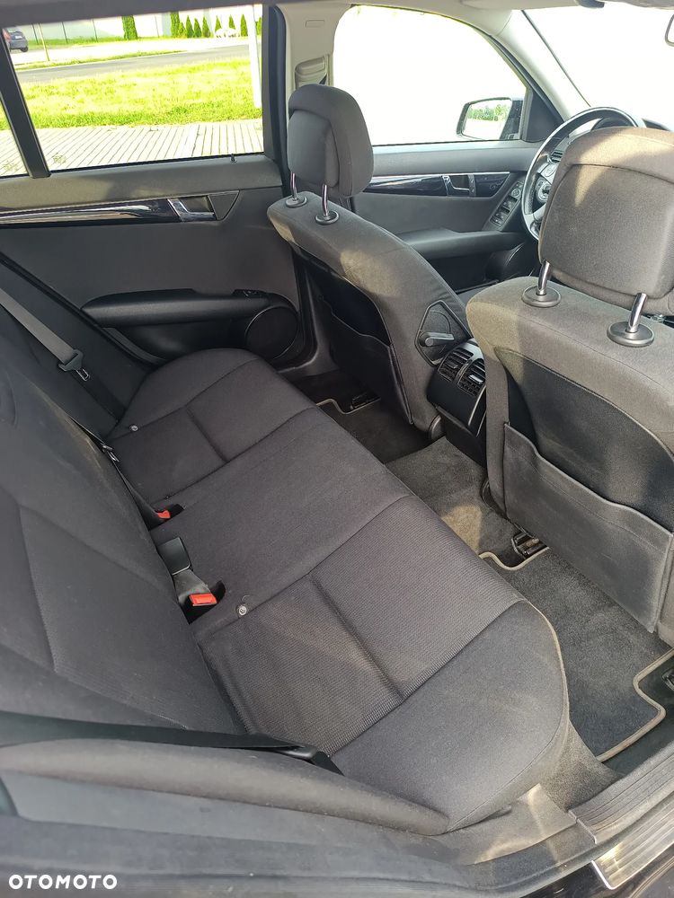 Mercedes-Benz Klasa C 180 Kompressor Automatik BlueEFFICIENCY - 19