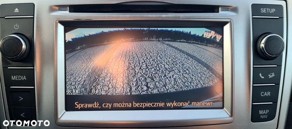 Toyota Avensis 1.8 Premium - 9