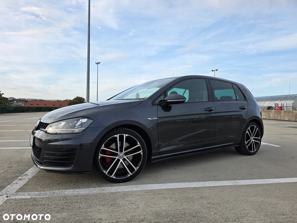 Volkswagen Golf 2.0 TDI BMT GTD - 2