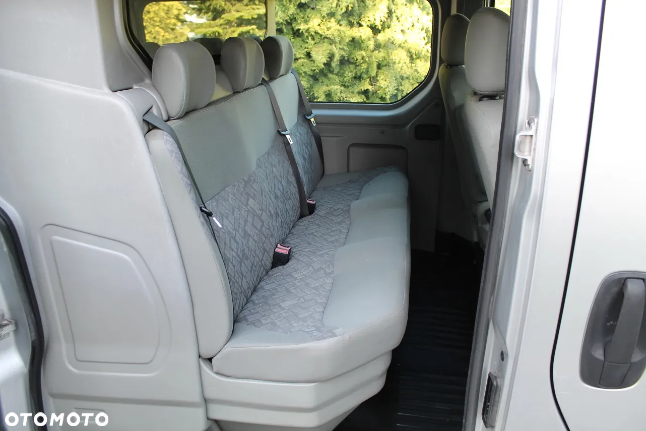 Opel Vivaro - 8