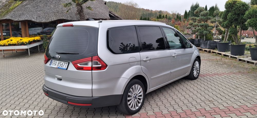 Ford Galaxy 2012 photo 4
