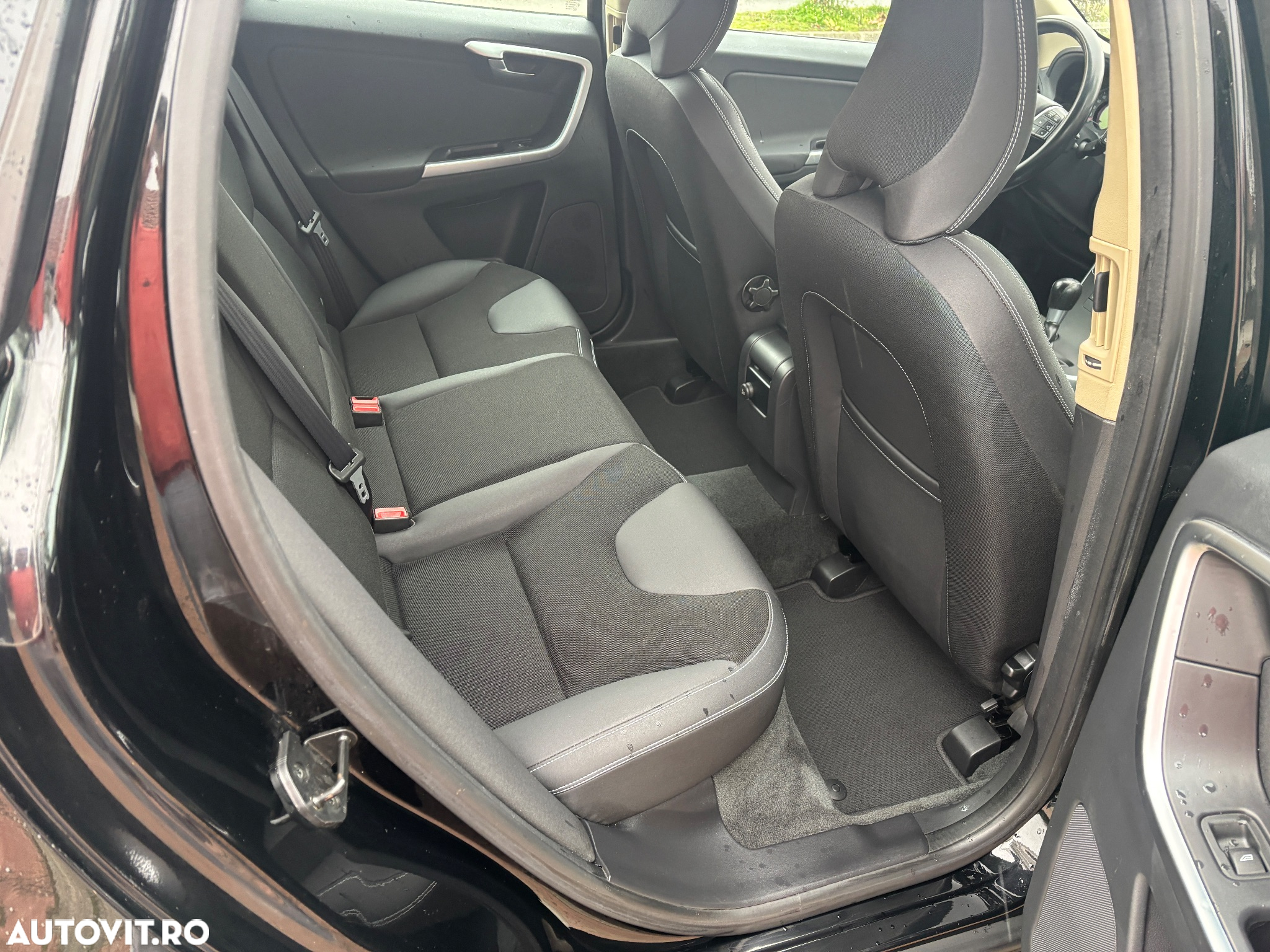 Volvo XC 60 DRIVe Kinetic - 10