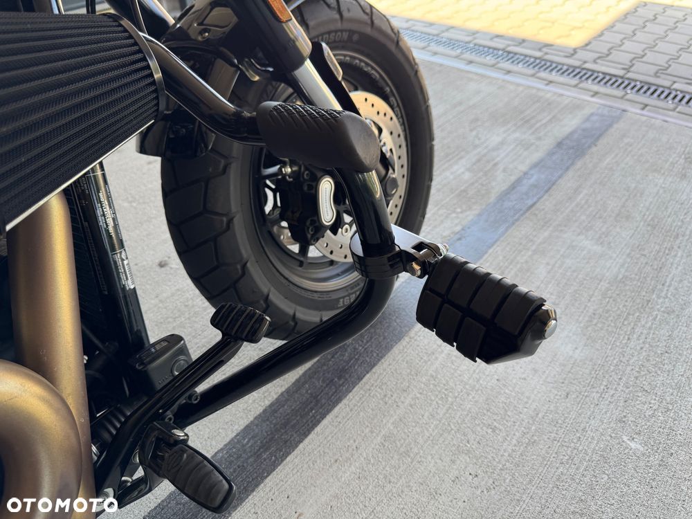 Harley-Davidson Softail Fat Bob - 13