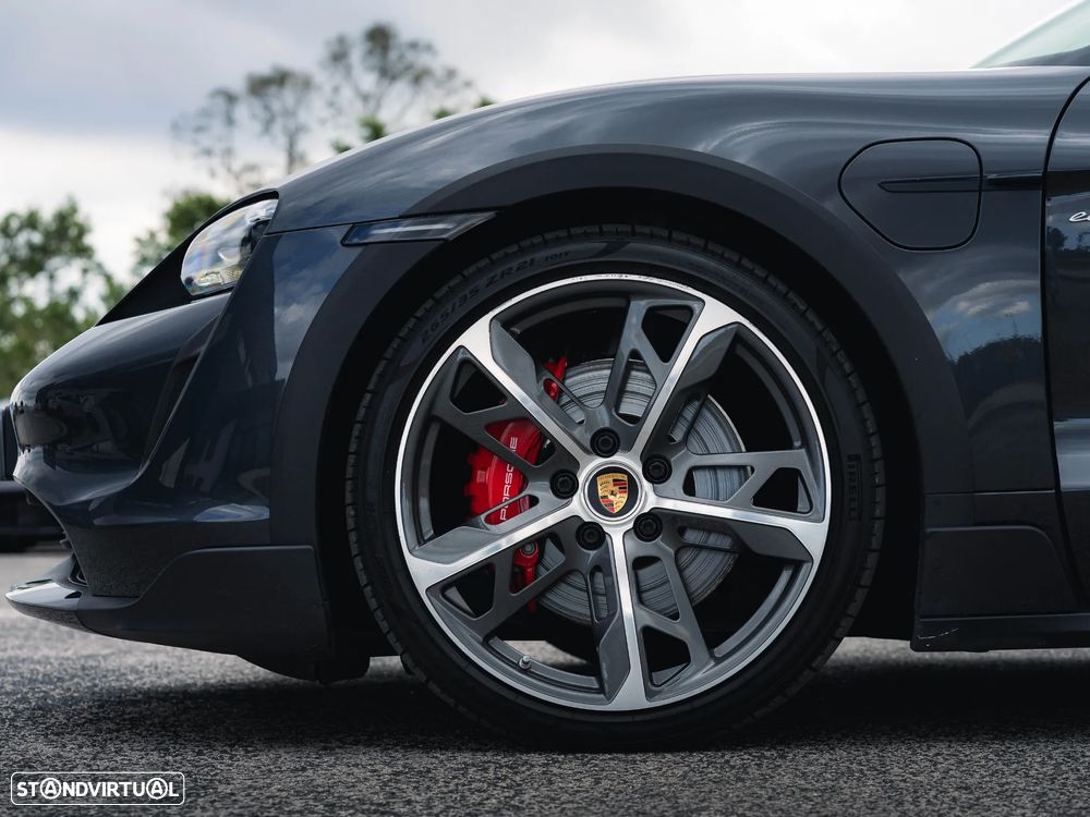 Porsche Taycan Cross Turismo 4S - 14
