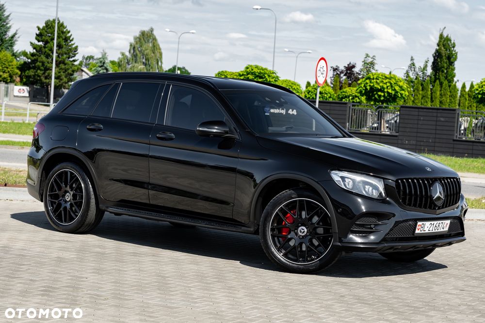 Mercedes-Benz GLC 250 4Matic 9G-TRONIC AMG Line - 4