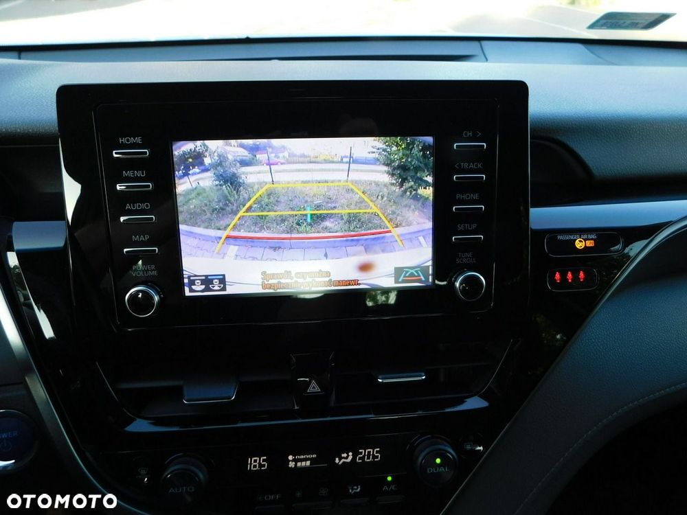 Toyota Camry - 11