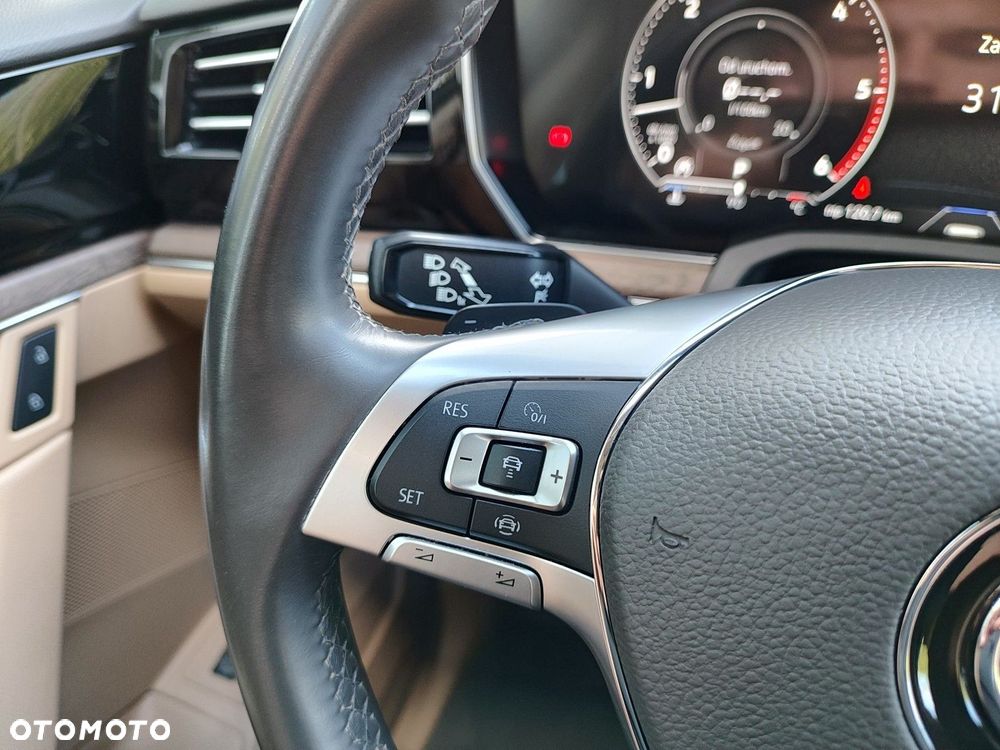 Volkswagen Touareg 3.0 V6 TDI SCR 4Mot - 18