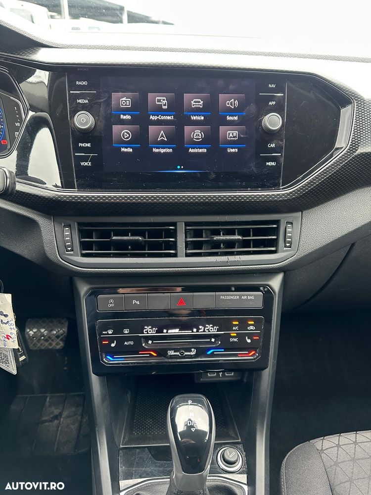 Volkswagen T-Cross - 17