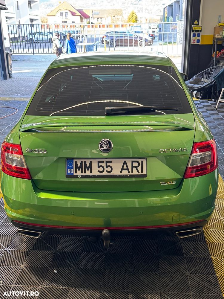 Skoda Octavia 2.0 TSI RS - 12