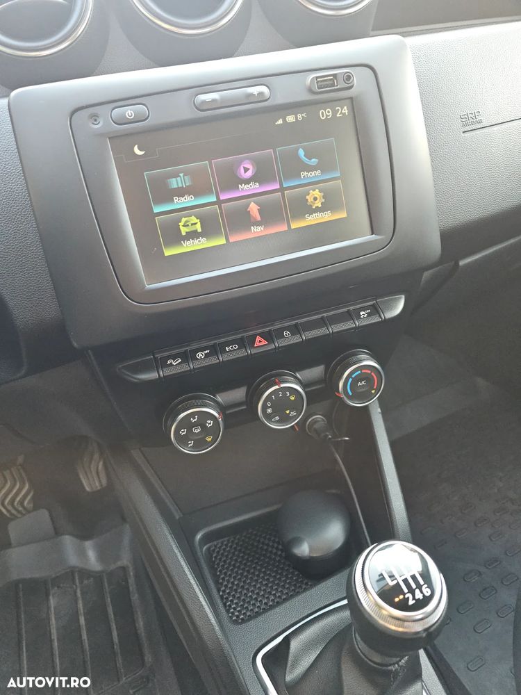 Dacia Duster 1.6 SCe 4WD Comfort - 13