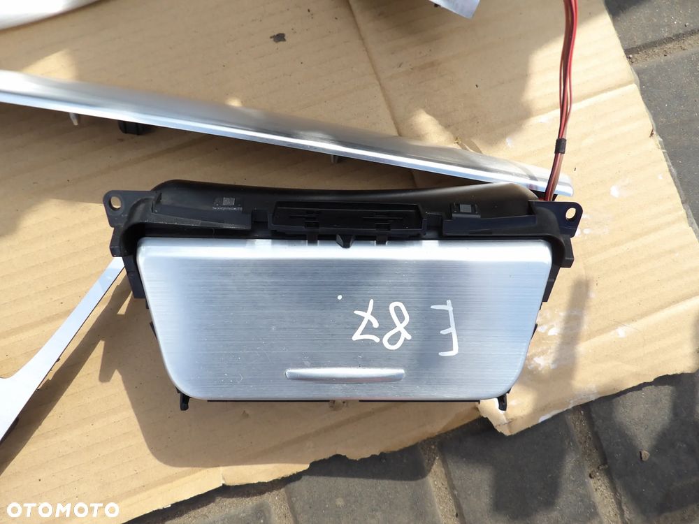 BMW - E87 - LIFT - KOMPLET LISTEW OZDOBNYCH - DEMONTAŻ - EUROPA - 7078571 - 4