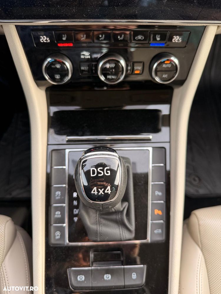 Skoda Superb 2.0 TDI 4x4 DSG Premium Edition - 17