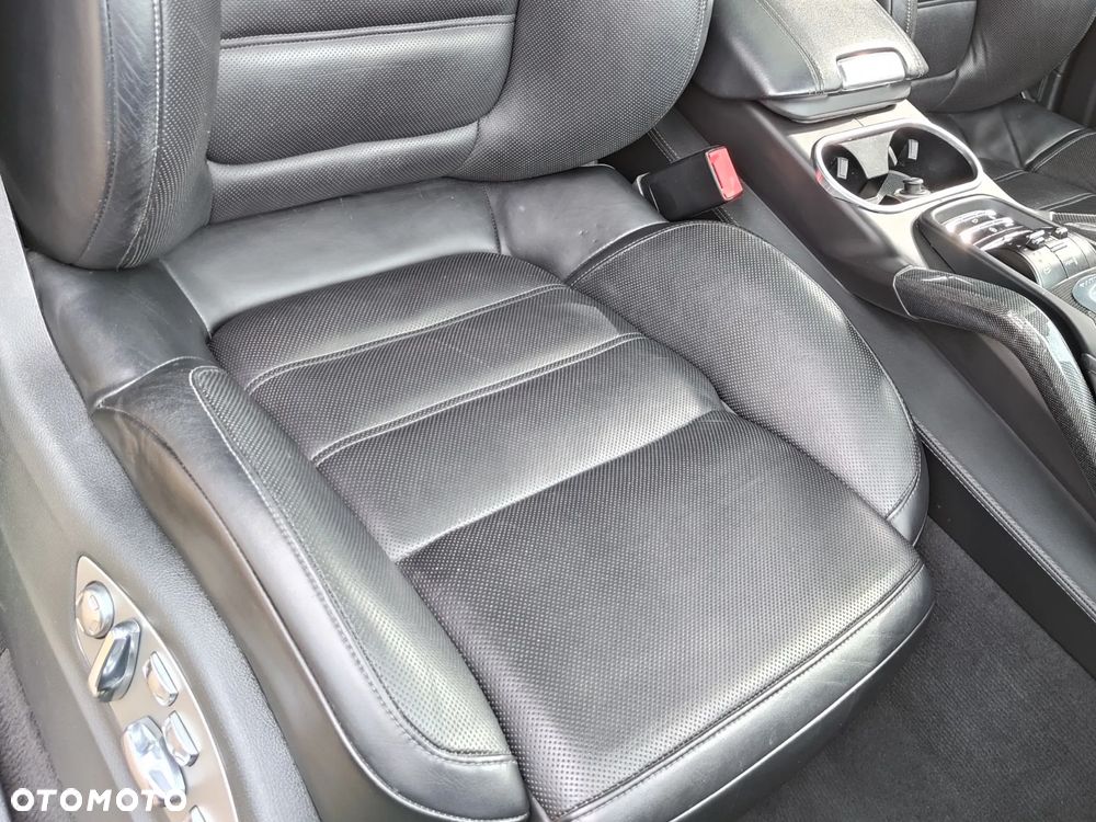 Porsche Cayenne Turbo Tiptronic S - 36