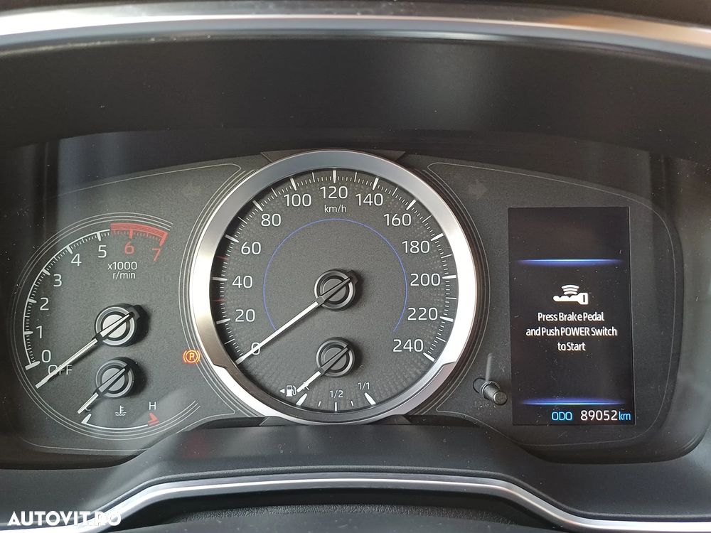 Toyota Corolla 1.8 HSD Business - 24