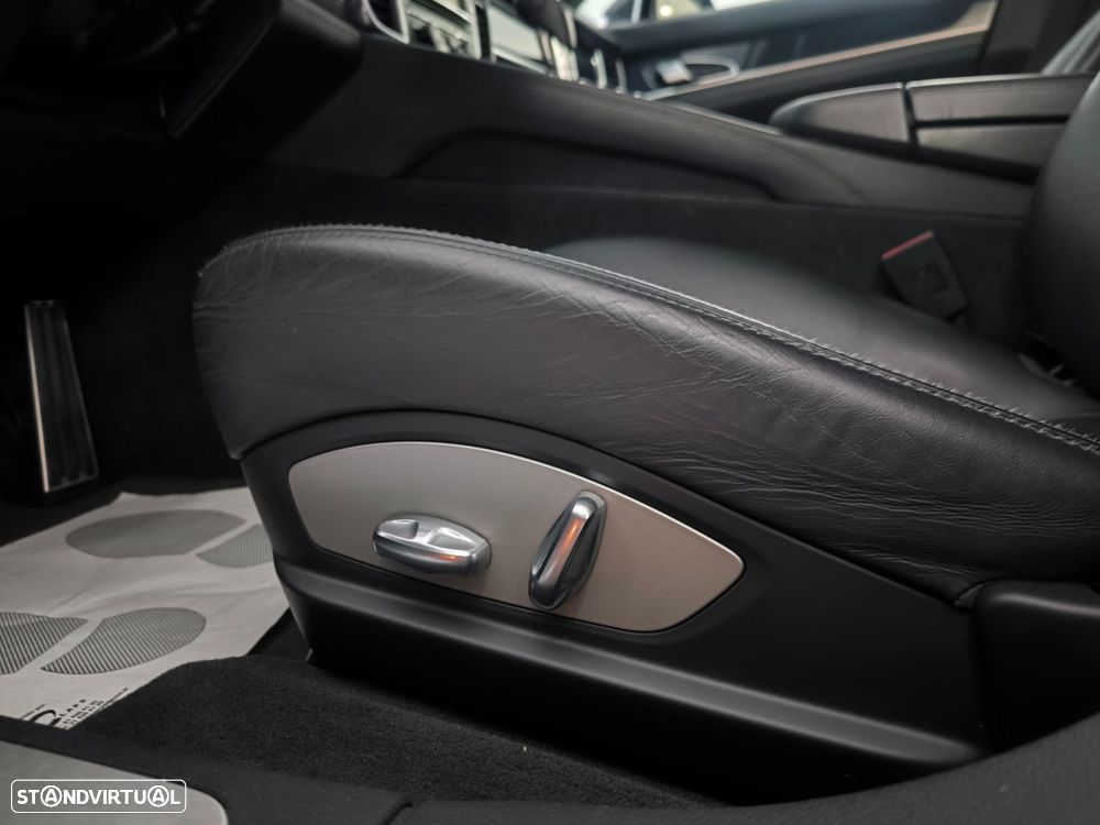 Porsche Panamera Platinum Edition - 26
