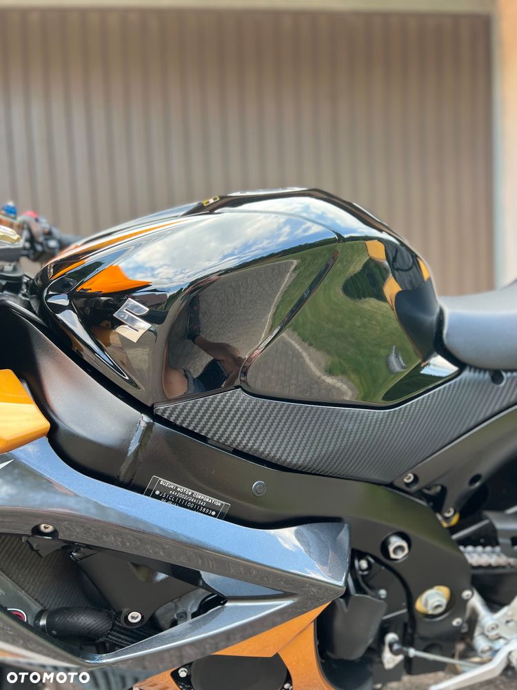 Suzuki GSX-R - 24